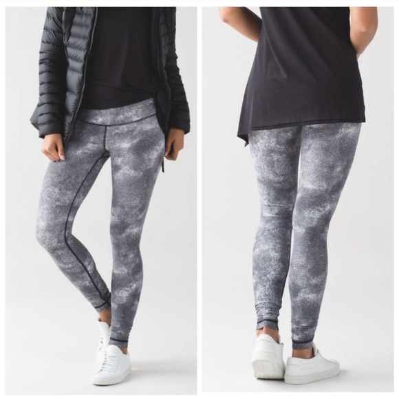 lululemon athletica Pants - Lululemon Wunder Under Pant III Diffusion Size 8